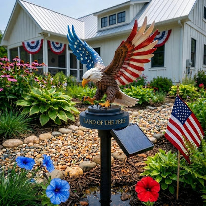 🔥LAST DAY 60% OFF – Solar Eagle Garden Light – A Glowing Tribute to American Freedom